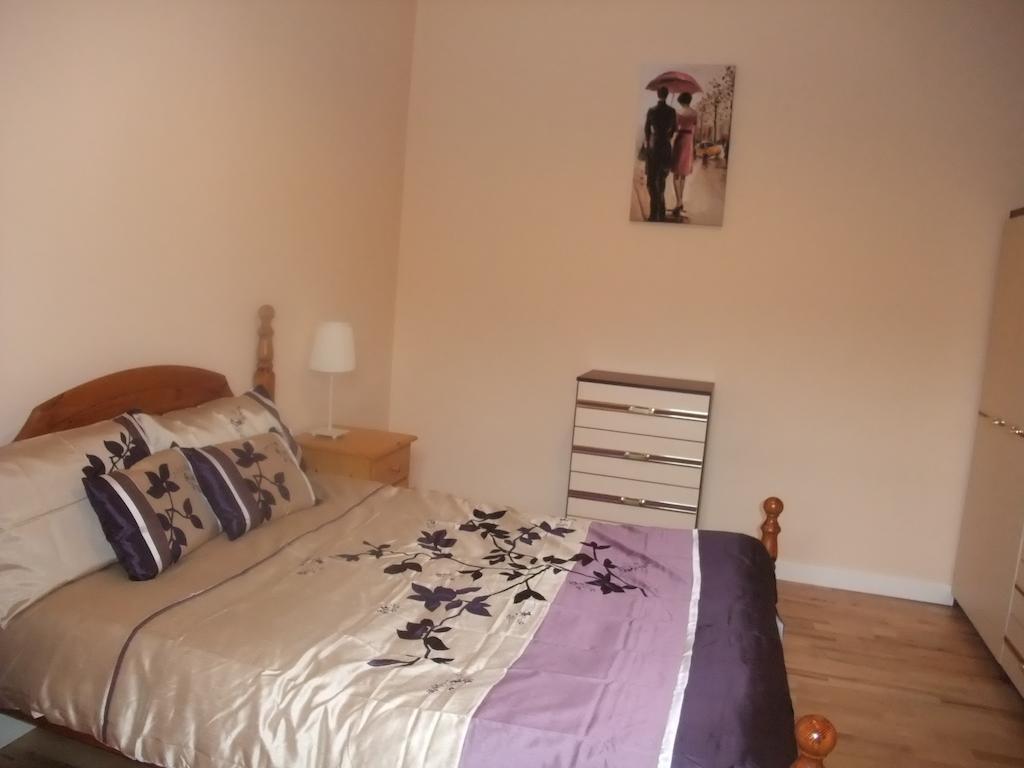 Katie'S Cottage Achill Sound Kamer foto